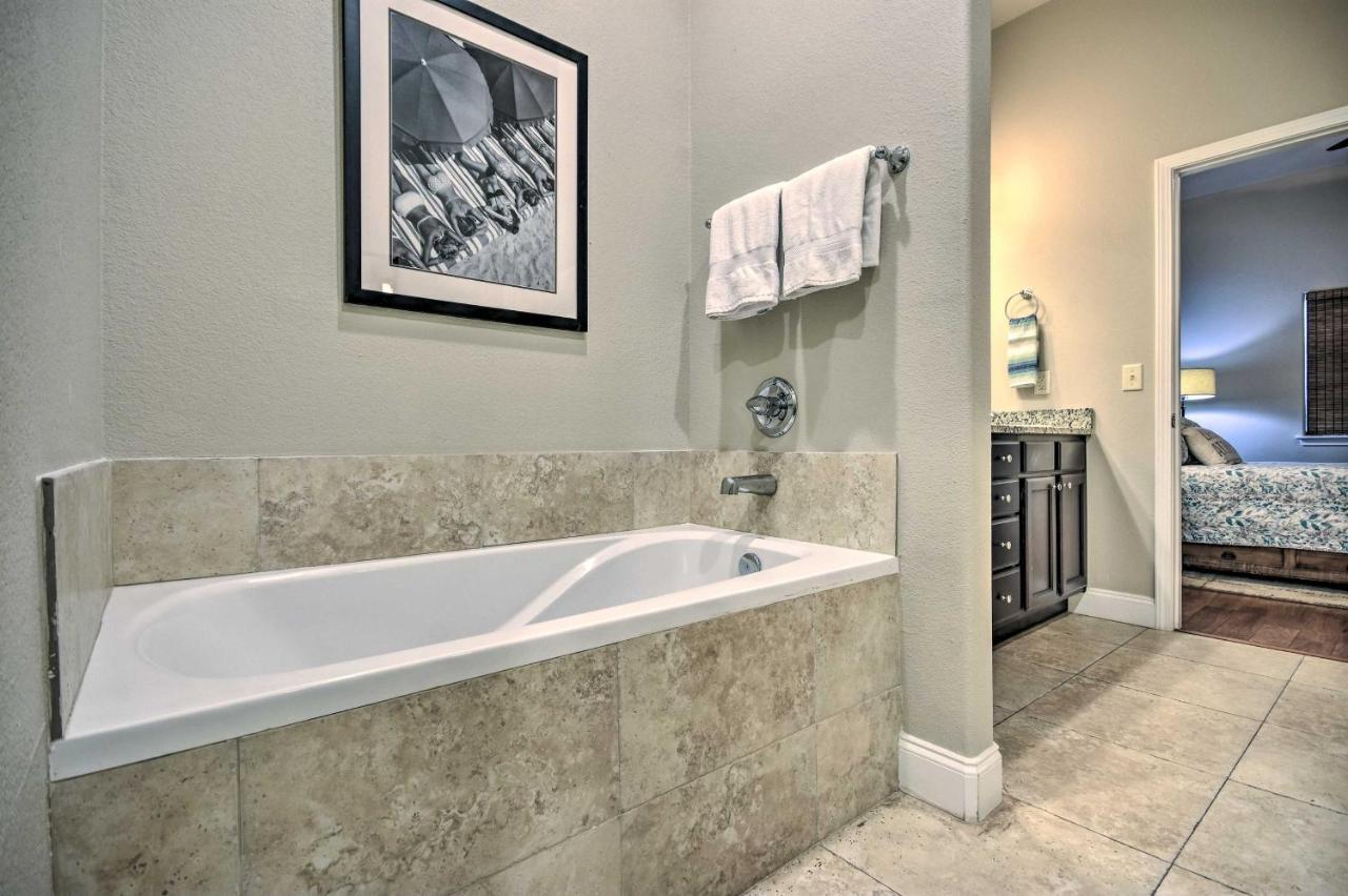 دستين Miramar Beach Home Patio, Pool, Walk To Gulf! المظهر الخارجي الصورة